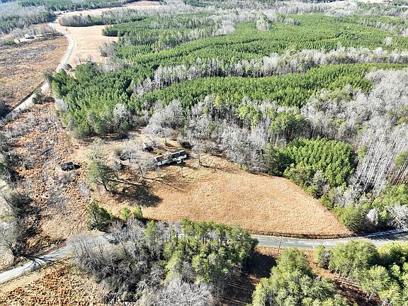 3rd image of 3732 Water Oak Rd