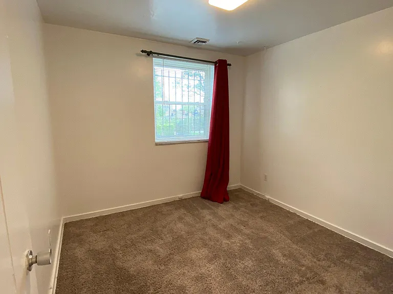 5100 5th Ave — Photo 8