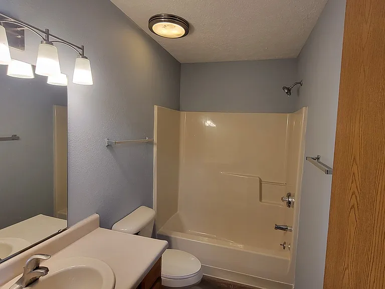2123 Bridgewater Cir #A — Photo 15