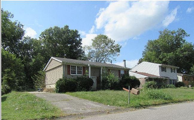 2nd image of 1119 W Walford Dr