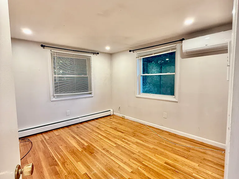 40 Stone St #5R — Photo 6