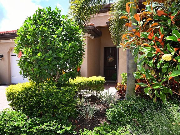 2nd image of 151 Maraviya Blvd