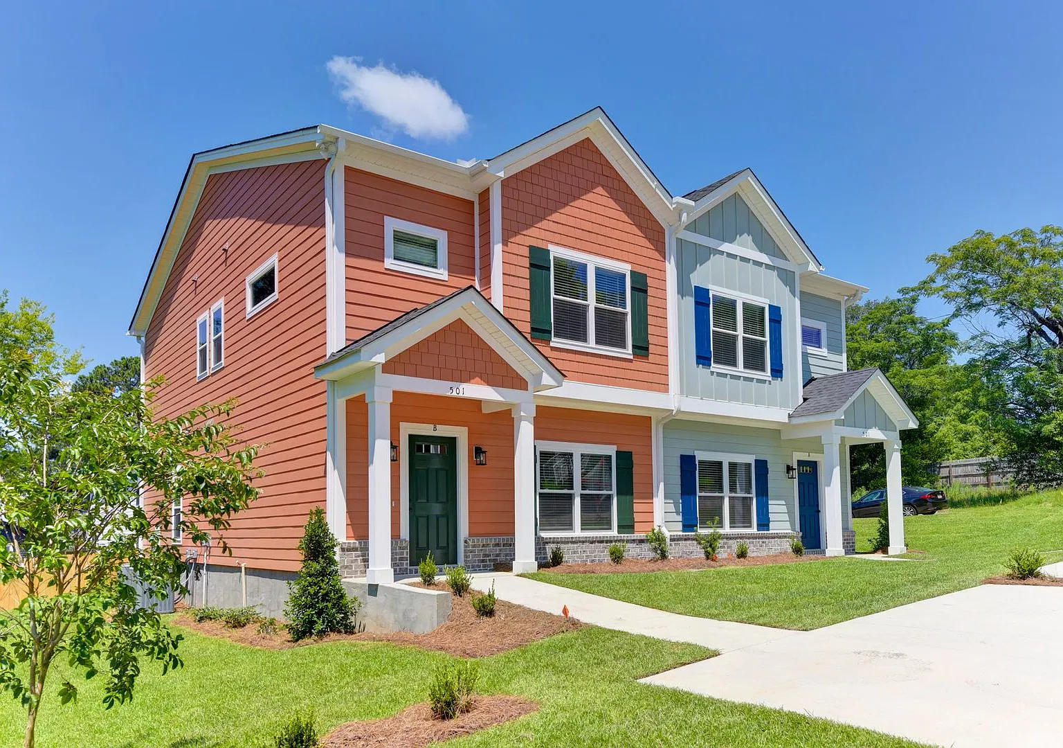 501 South Saluda Avenue Unit B | 4 Bedrooms | 3.5 Bathrooms | Pre-Leasing for July 15, 2027 — Photo 1