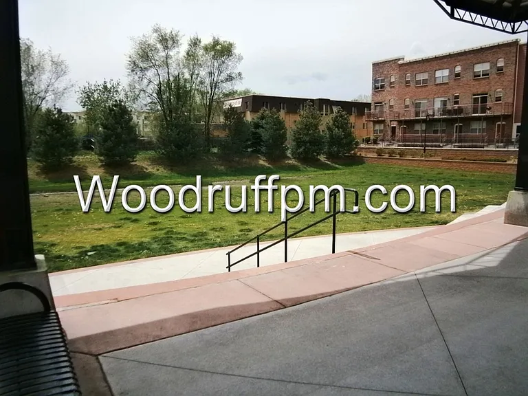 5407 Zephyr Ct — Photo 32