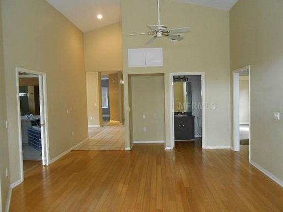 3rd image of 2607 Coventry Ave
