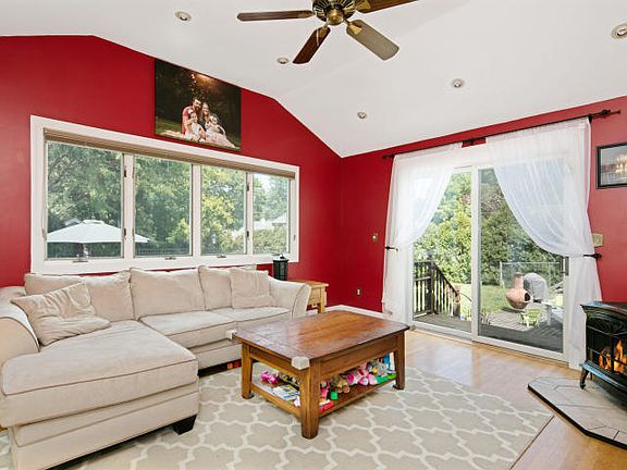 5th image of 52 Carol Rd