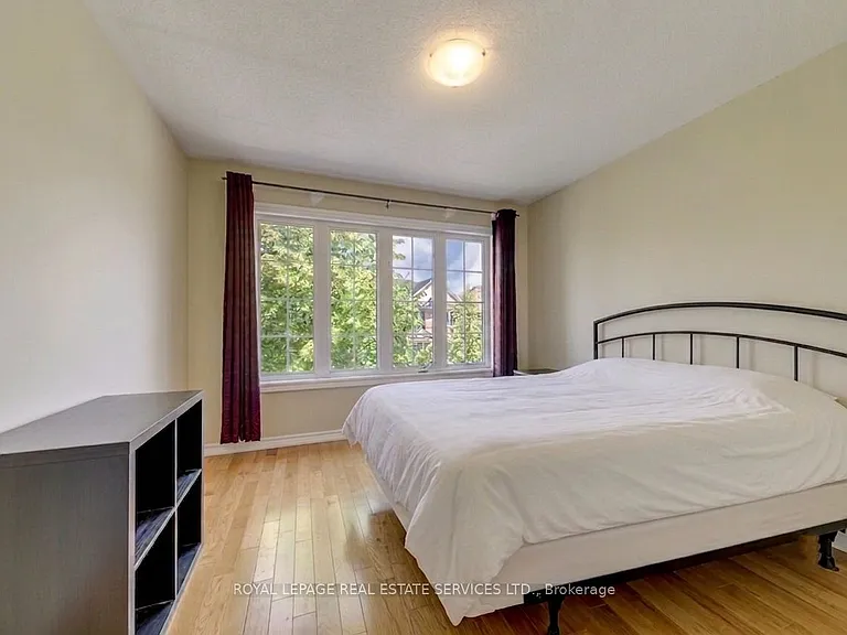 9 Barnstone Dr — Photo 32