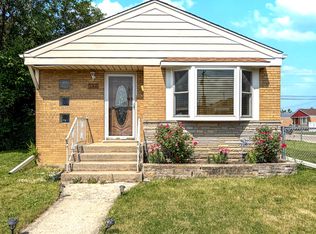 8128 S Komensky Ave, Chicago, IL 60652