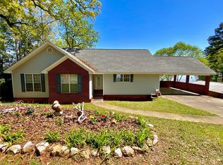 922 Lake Region Cir, Wetumpka, AL 36092