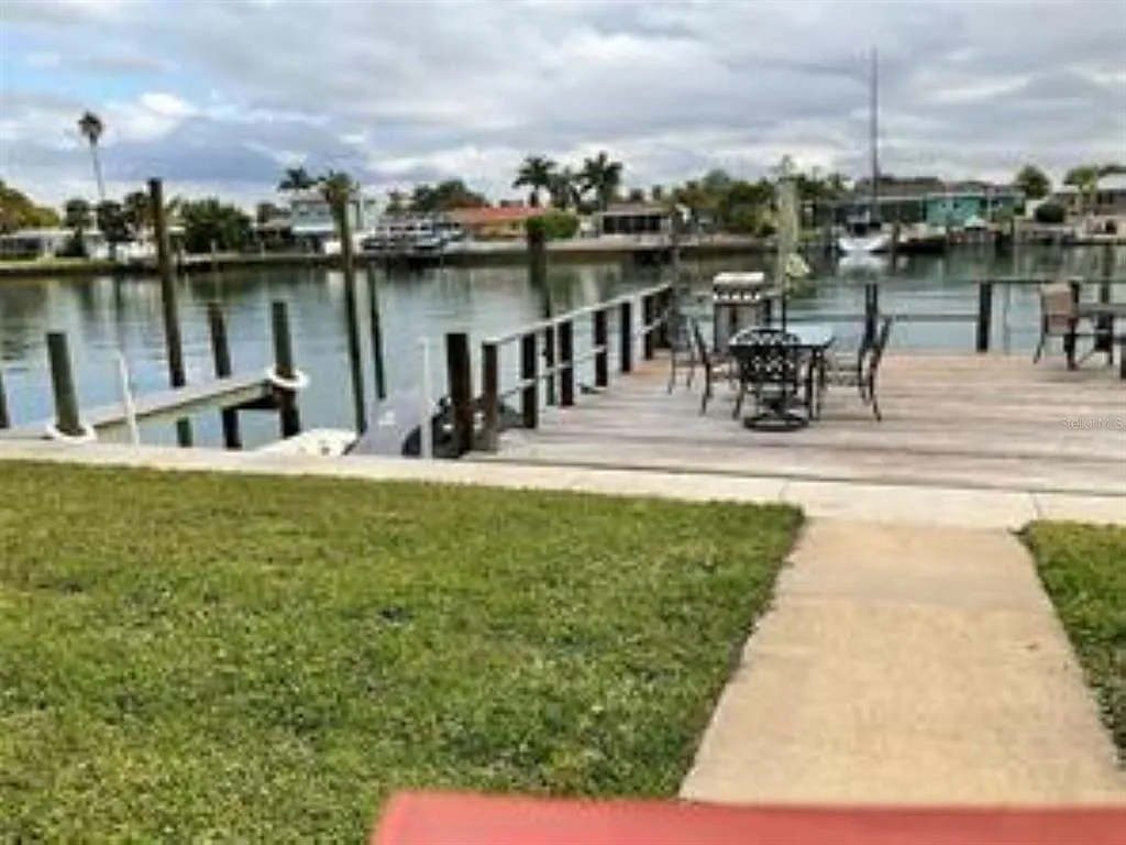 2 bed, 2.0 bath, 971 sqft, $3,000 — Photo 2