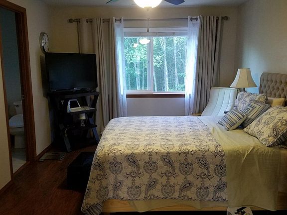 5th image of 113 60th St SE
