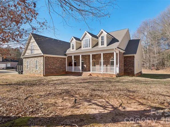 1308 Kerrington Way, Clover, SC 29710