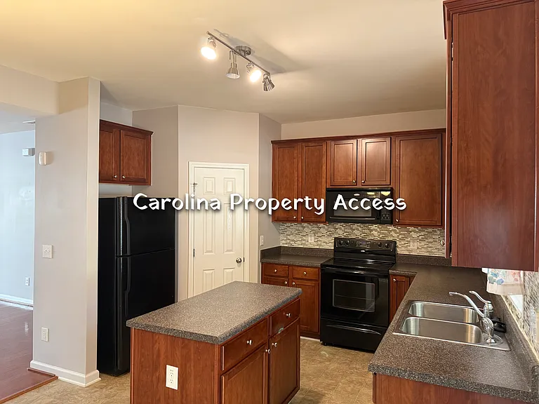 108 Pilot Ct — Photo 8