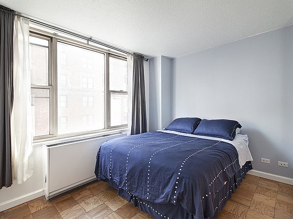 3rd image of 137 E 36th St #10H