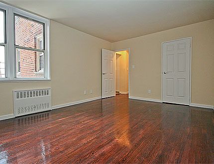 5th image of 22110 Jamaica Ave Fl 3