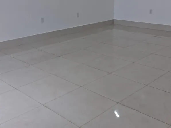 7001 W 35th Ave, Hialeah, FL