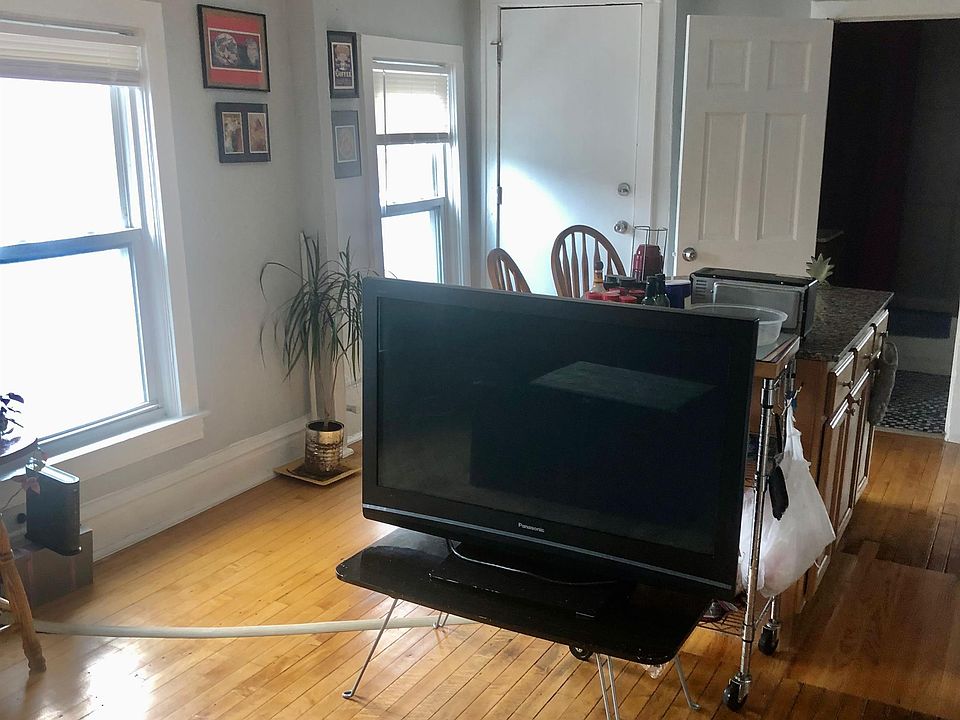 1st image of 1830 W 17th St #14151339