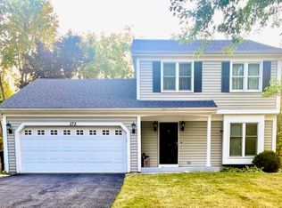 272 Yorkshire Dr, Fox River Grove, IL 60021