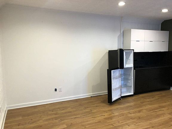 2nd image of 417 Forest Ave APT 1
