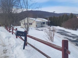6 Westview Dr, Granville, NY 12832