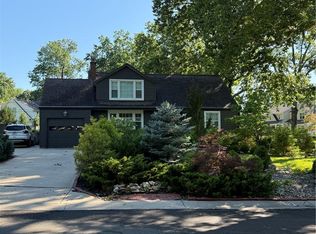 4211 W 73rd St, Prairie Village, KS 66208