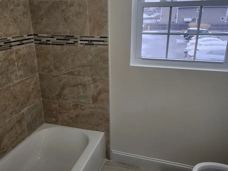 26 Cromwell St #1 — Photo 2