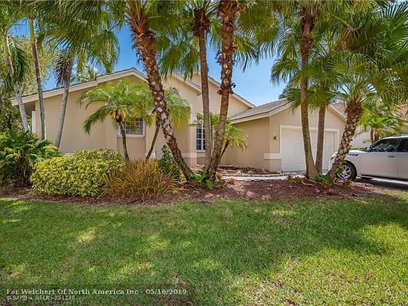 2nd image of 1541 Lantana Dr