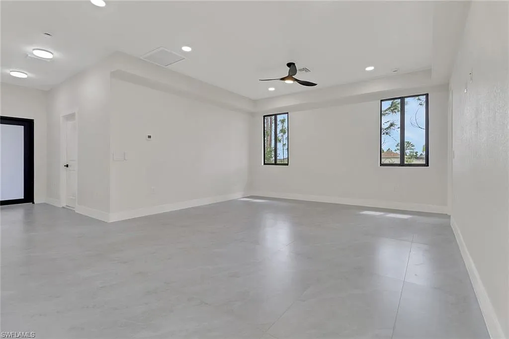 3 bed, 1200 sqft, $1,800 — Photo 1