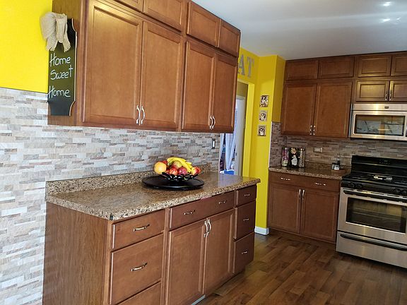 3rd image of 9101 Forest Dr