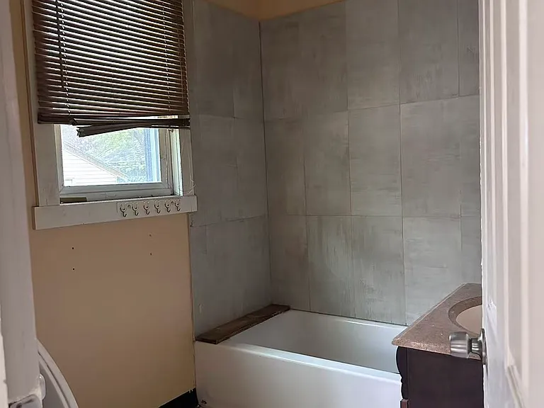 148 Crisfield Ave #2 — Photo 8