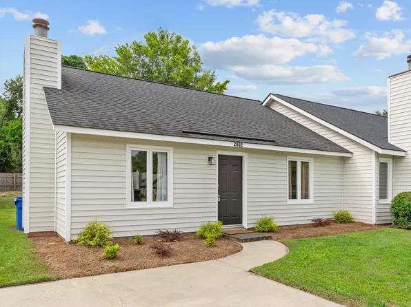 2002 Tiffany Dr, Greenville, NC 27858