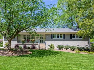 605 W Greenway Dr N, Greensboro, NC 27403