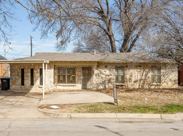 4253 Killian St, Fort Worth, TX 76119