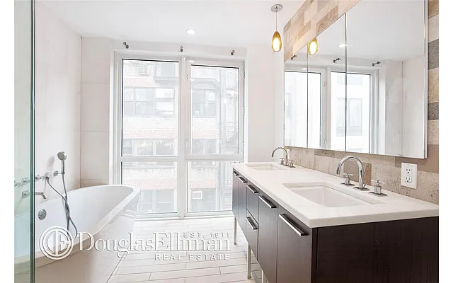 Rented by Douglas Elliman | media 23
