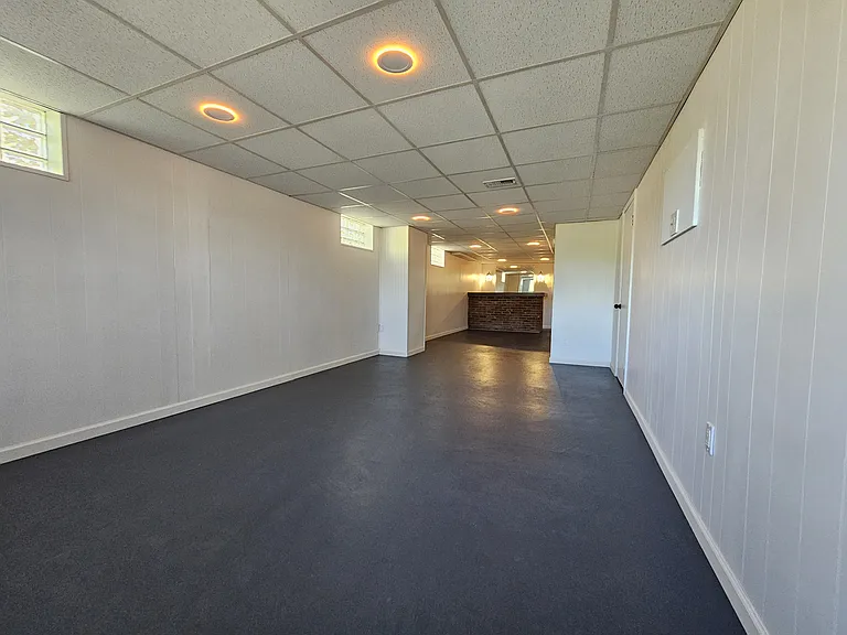 236 McCartney Dr — Photo 39