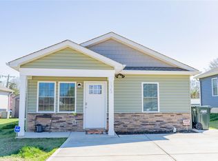 1946 11th Ave NE, Hickory, NC 28601