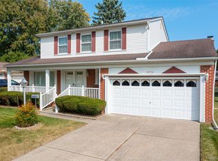 16316 Golfview St, Livonia, MI 48154