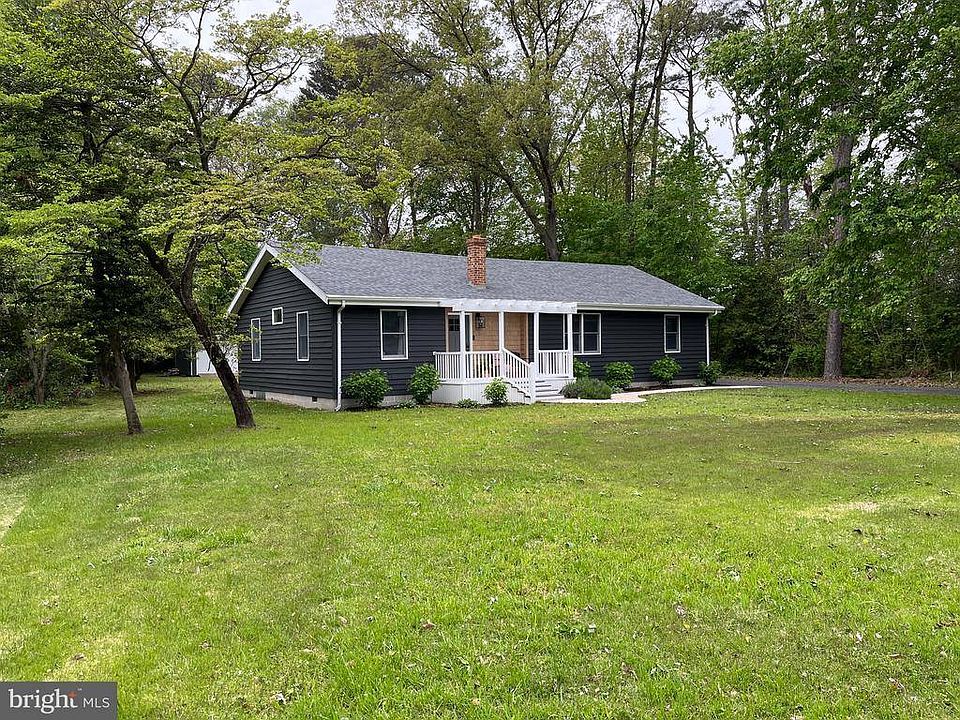 1st image of 102 Comanche Cir