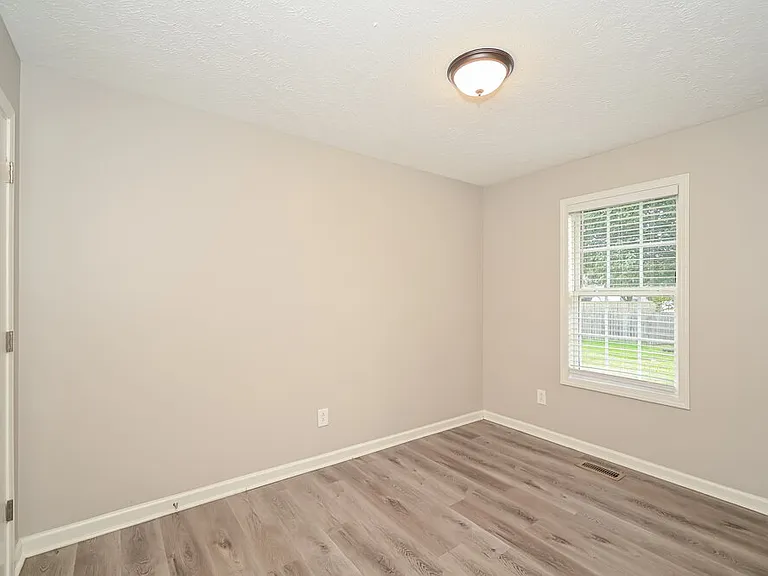 1990 Bolden Dr — Photo 14