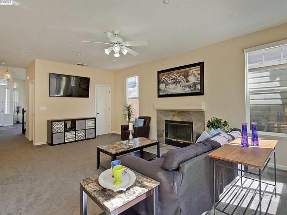 4th image of 34374 Grand Canyon Dr