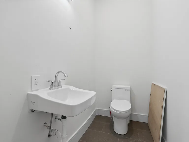 1221 E Fletcher St #108A — Photo 9
