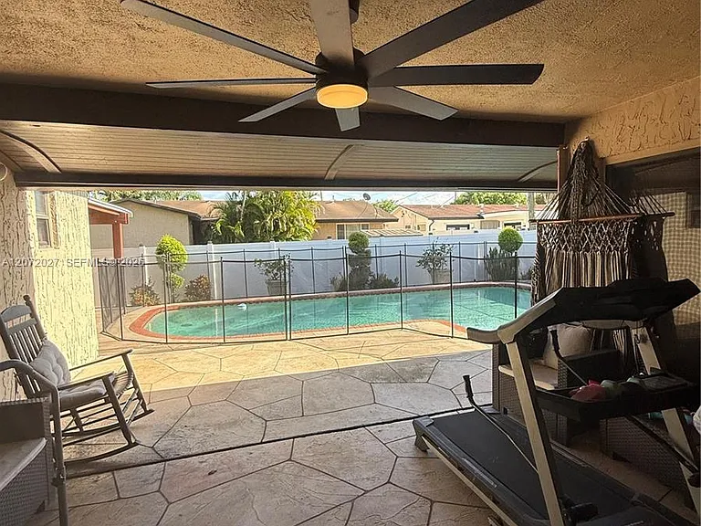 11450 NW 30th Pl — Photo 7