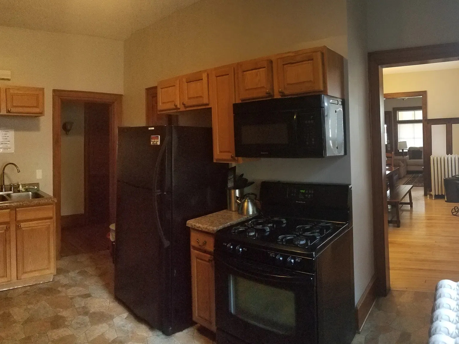 4 bed, 1600 sqft, $2,200 — Photo 4