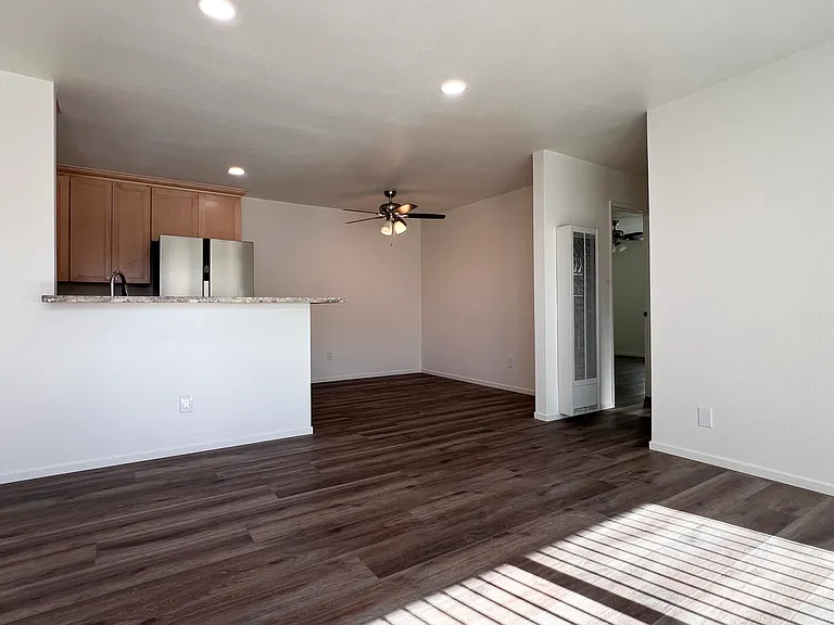 Florida Street Apartments — Photo 28