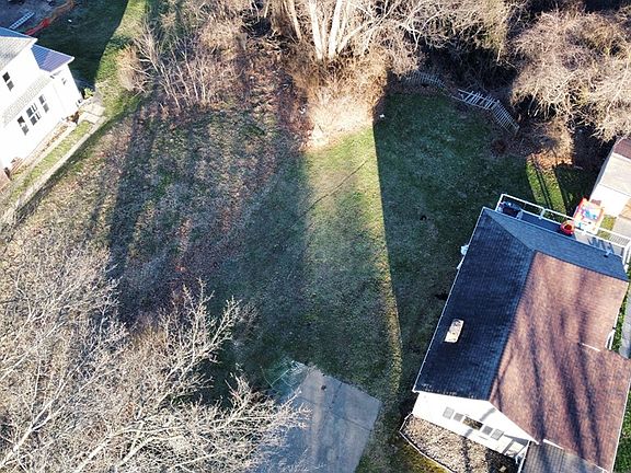 5th image of 12 S Frazier Avenue
