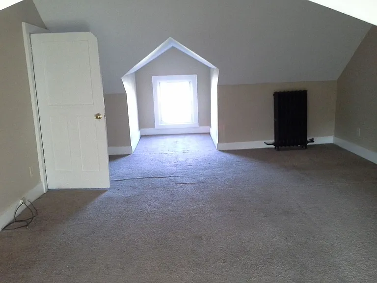 217-219 N Henderson St — Photo 8