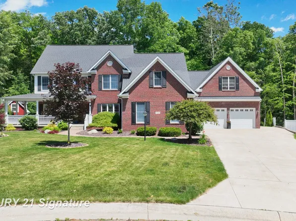 5301 Chin Maya Dr, Swartz Creek, MI 48473