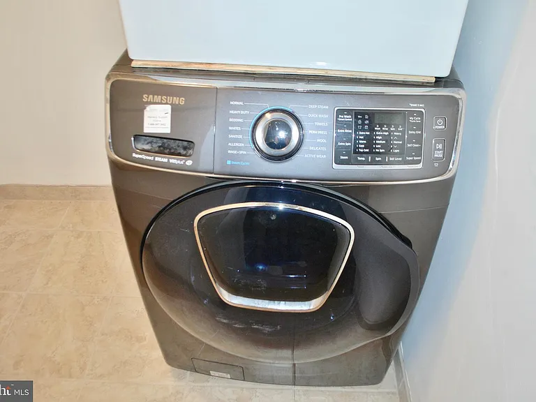 2850 Dover Ln #203 — Photo 11