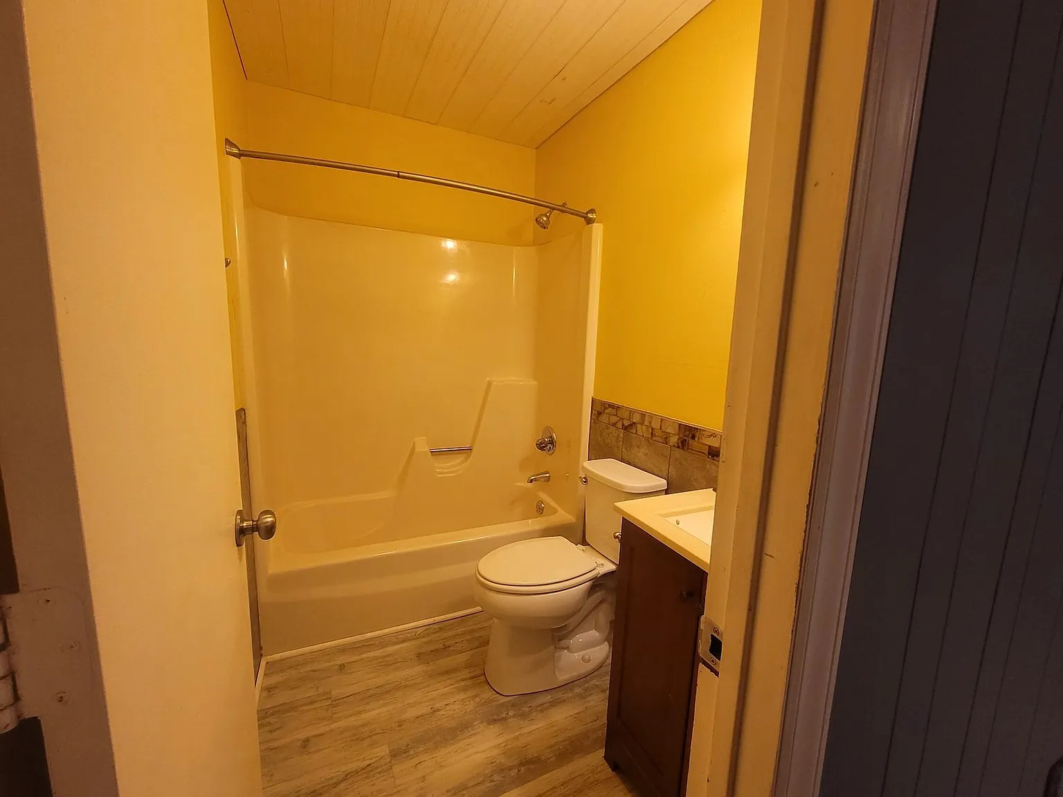 1 bed, 700 sqft, $795 — Photo 3