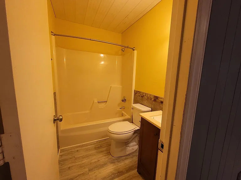 4295 Brownsboro Rd #3 — Photo 3